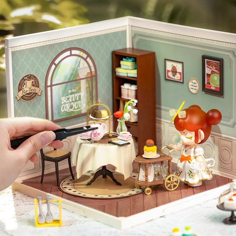 Super Creator Series Plastic Dollhouse